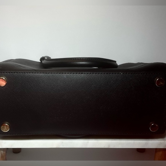 MICHAEL KORS Everly Black Medium Saffiano Leather Satchel. NWT - Picture 12 of 16